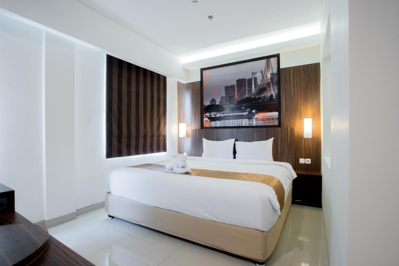 Bliss Soetta Hotel Semarang Buitenkant foto
