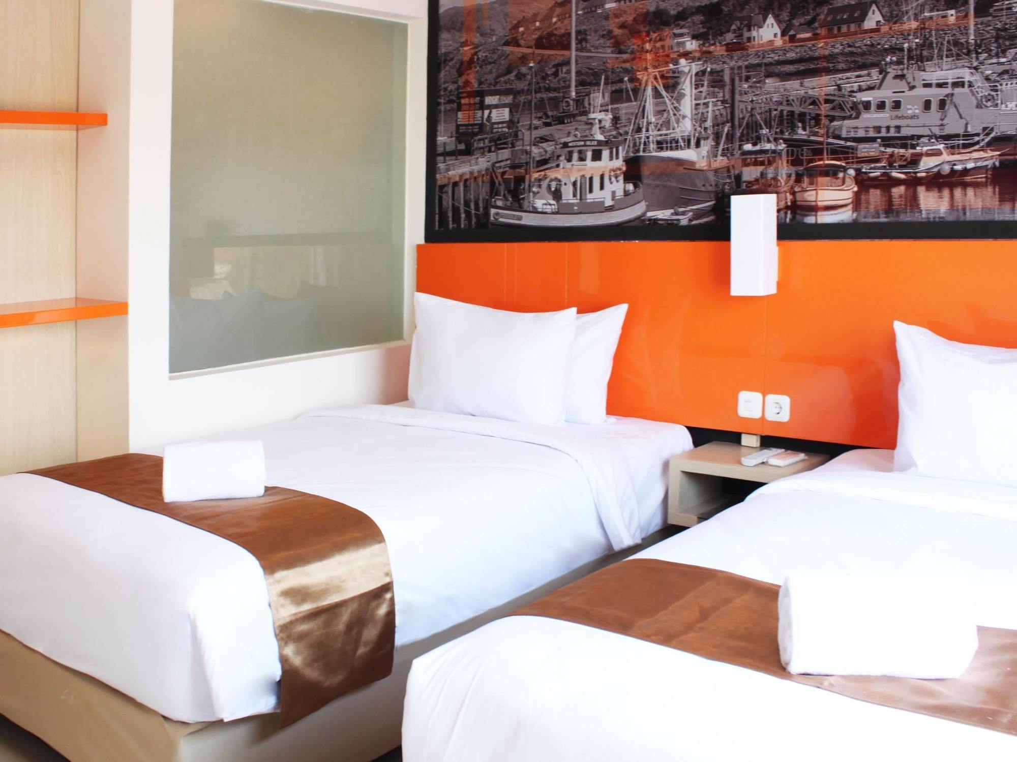 Bliss Soetta Hotel Semarang Buitenkant foto