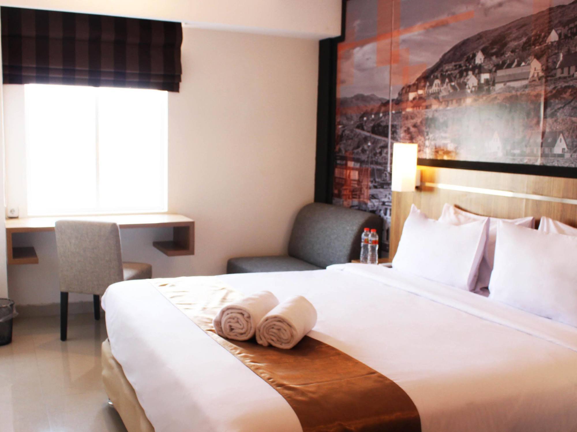 Bliss Soetta Hotel Semarang Buitenkant foto